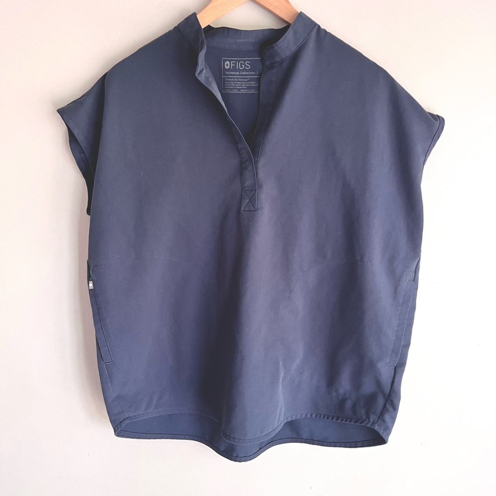 FIGS Scrub top